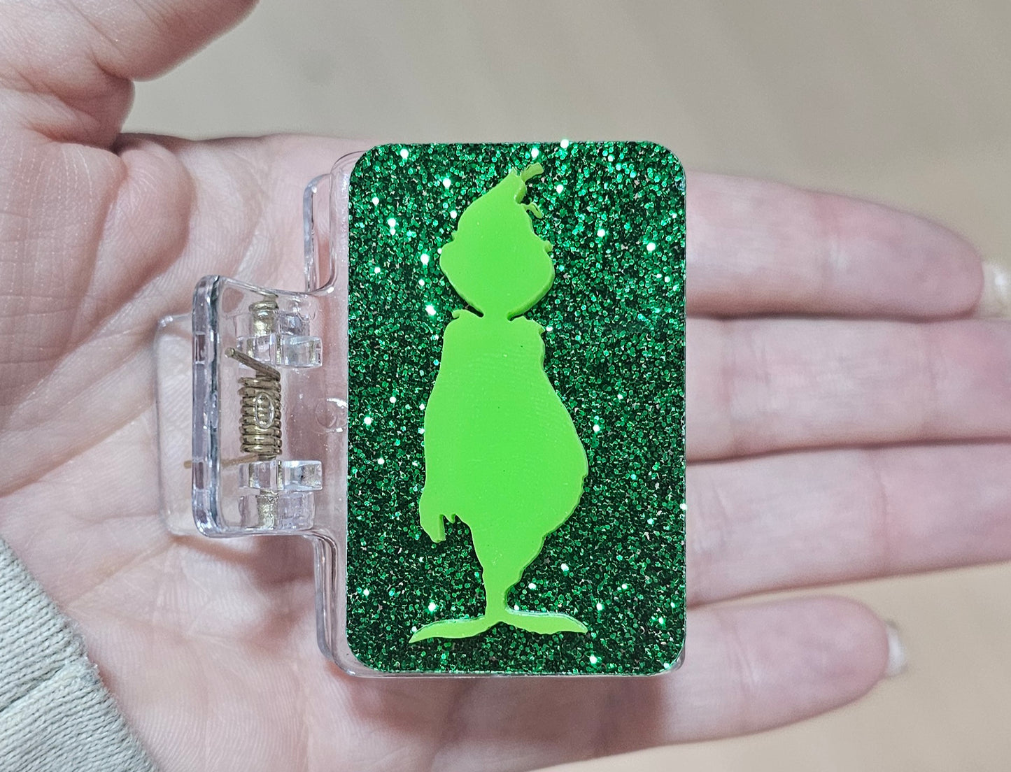Grinch claw